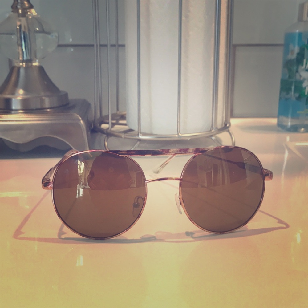 SALE!! ALL sunnies 2 for $5, 3 for $9